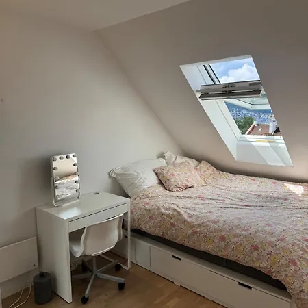 Floor With View Μπέργκεν